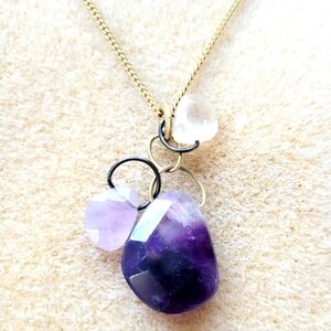 Kenneth Cole necklace and earrings set